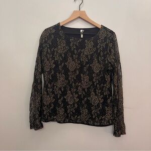 long sleeve lace top